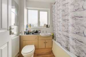 Family Bathroom- click for photo gallery